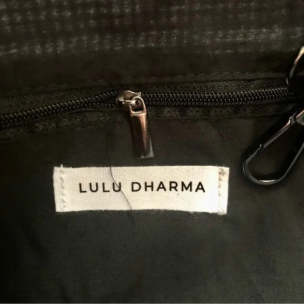 Lulu Dharma Frasier Overnight Travel Weekend Black White Tote Bag NWT - Picture 5 of 7